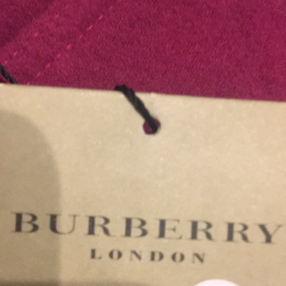 Too small - Picture 2 of 5